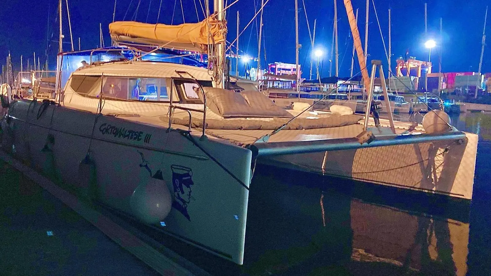 Hotel Catamaran Corto Maltese III Lisbona 0*,