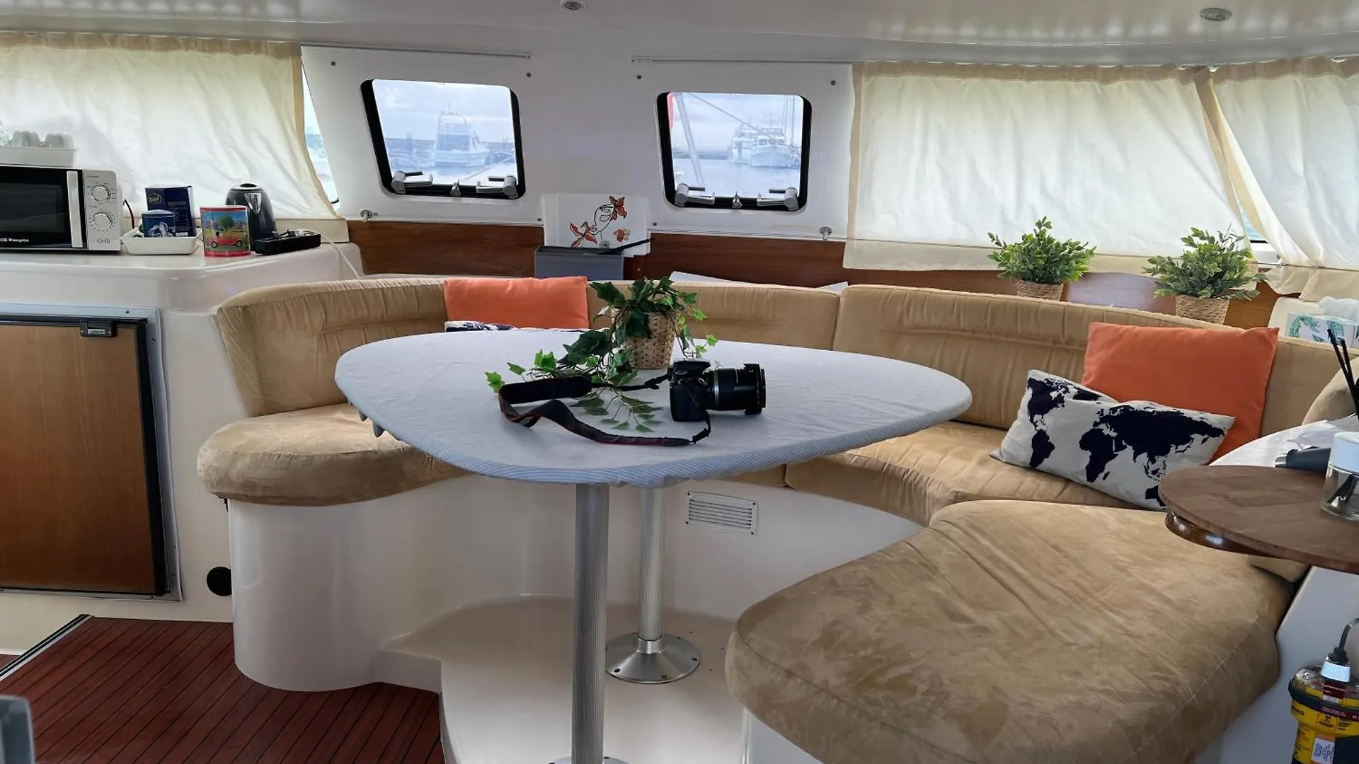 Botel Hotel Catamaran Corto Maltese III Lisbona